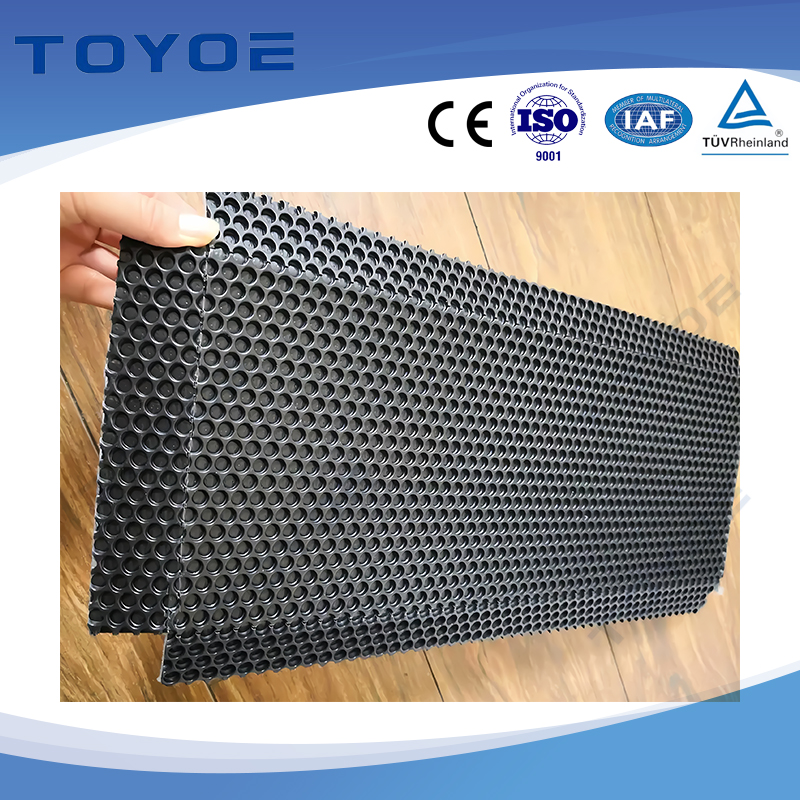 พาเนล Honeycomb PP สีดำเหมาะสำหรับแผงควบคุมภายในยานยนต์