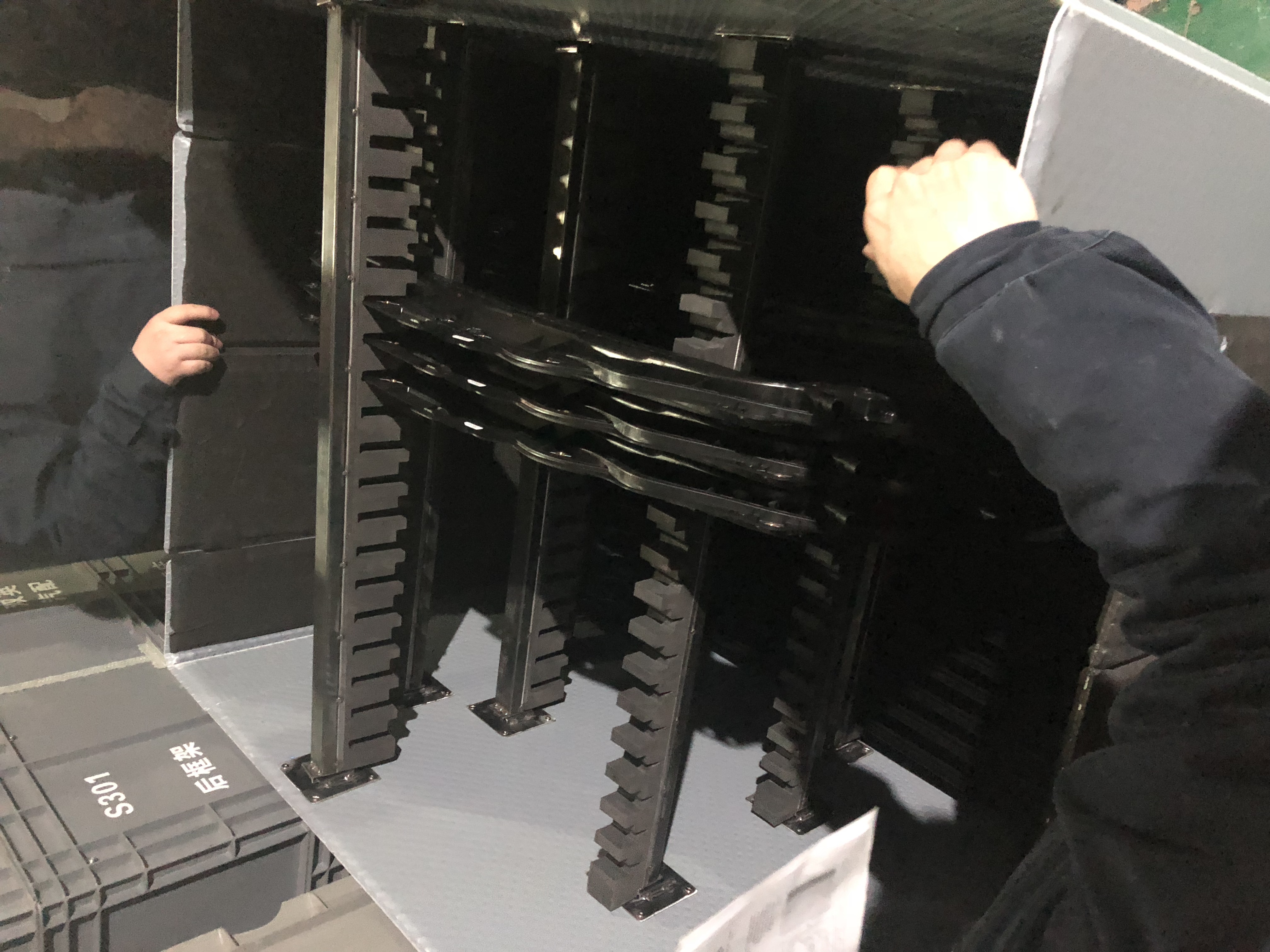 กล่อง Coaming-Adaptive Adaptive สำหรับอุปกรณ์อิเล็กทรอนิกส์การค้าปลีกและความต้องการด้านเภสัชกรรม