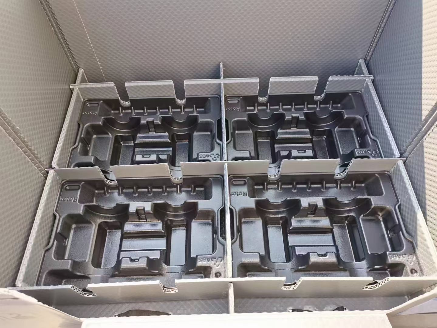 Tesla Gigapress Armorbox (สำหรับการขนส่งแม่พิมพ์หล่อแบบตาย 9000 ตัน/การป้องกัน Elon Musk Meme ที่คุ้มค่า)